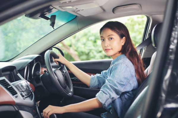 Tips Mengendarai Aman & Nyaman Berkendara Untuk Wanita